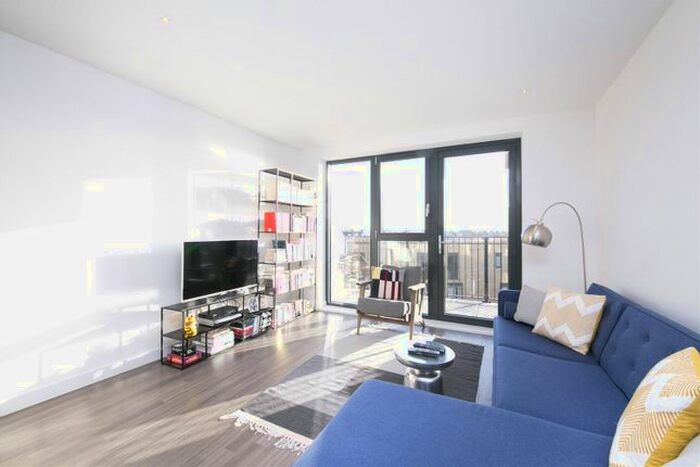 2 Bedroom Flat To Rent In Goldsmiths Row, Hackney, London, E2