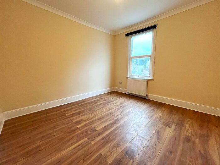 5 Bedroom Terraced House To Rent In Blythswood Road, Ilford, IG3