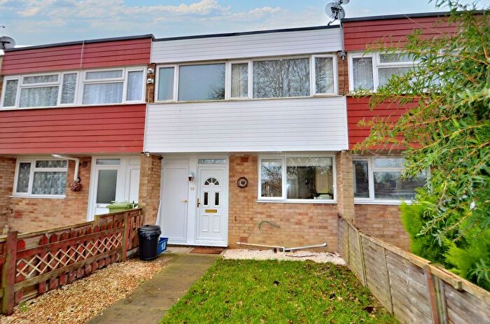 3 Bedroom Terraced House To Rent In Grasmere Way, Bletchley, MK2