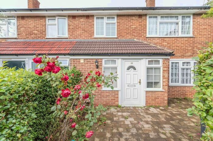 4 Bedroom End Of Terrace House To Rent In Wilsmere Drive, Northolt, UB5