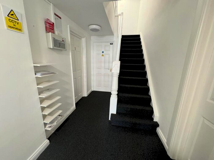 2 Bedroom Flat To Rent In Adeline Road, Bournemouth, BH5