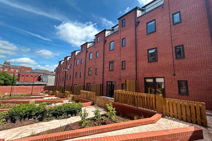 2 Bedroom Maisonette To Rent In Deansgate Gardens, Brook Street, Bolton, Greater Manchester, BL1