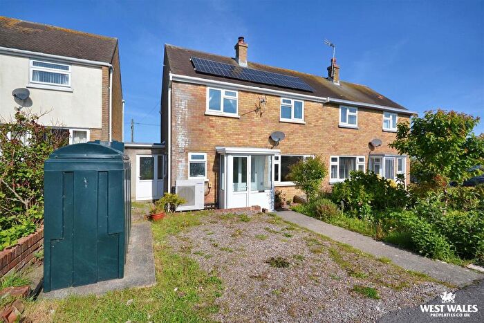 2 Bedroom Semi-Detached House For Sale In Trenchard Estate, Parcllyn, Cardigan, SA43