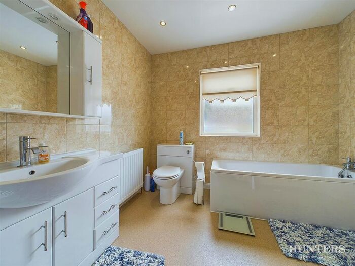 3 Bedroom Bungalow For Sale In First Street, Pont Bungalows, Leadgate, Consett, DH8
