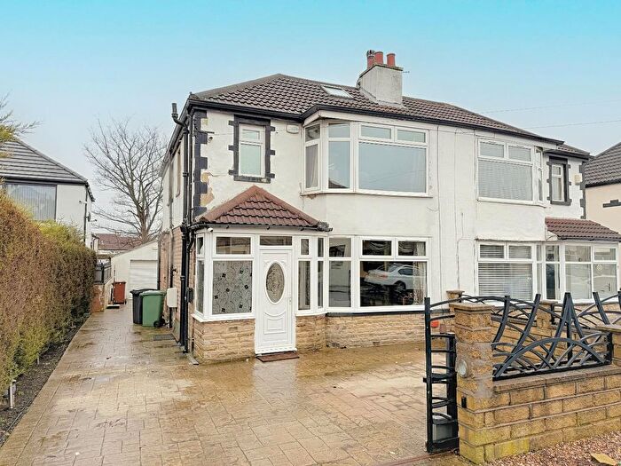 3 Bedroom Semi Detached House For Sale In Ederoyd Grove, Stanningley, Pudsey, LS28