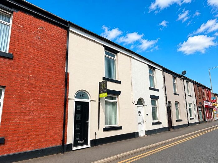 2 Bedroom Terraced House To Rent In Tottington Road, Bury, BL8