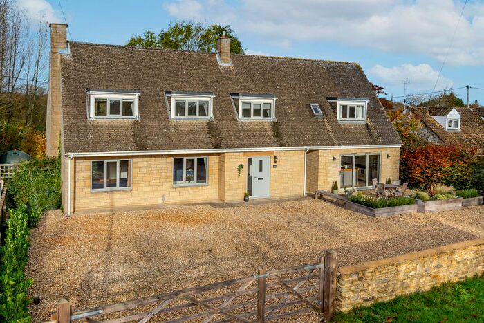 5 Bedroom Detached House For Sale In Upper Minety, Malmesbury SN16