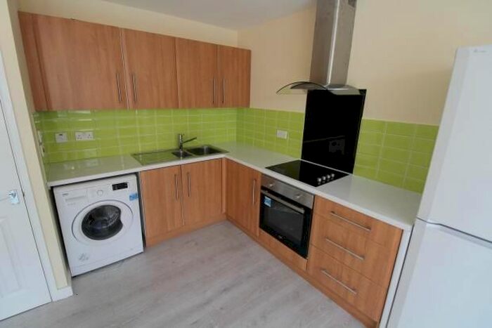 1 Bedroom Flat To Rent In Millennium Court, Broadway, Roath, Cardiff, CF24