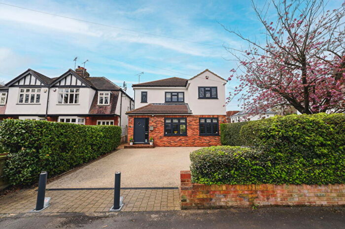 4 Bedroom Detached House For Sale In Worrin Road, Shenfield, CM15