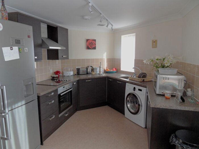 2 Bedroom Flat For Sale In Southgate, N13