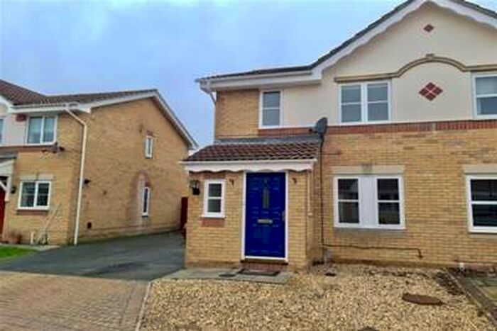 3 Bedroom House To Rent In Rosetta Drive, East Cowes, PO32