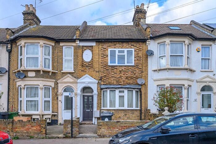 1 Bedroom Flat To Rent In Grove Road, London, E17