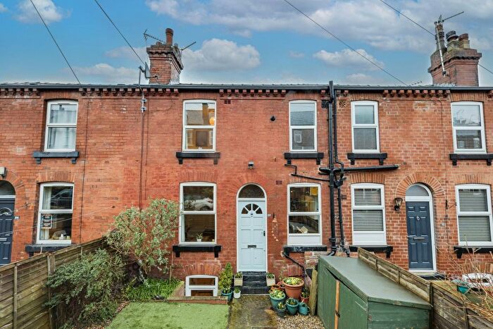 1 Bedroom Terraced House For Sale In Highbury Road, Leeds, West Yorkshire, LS6