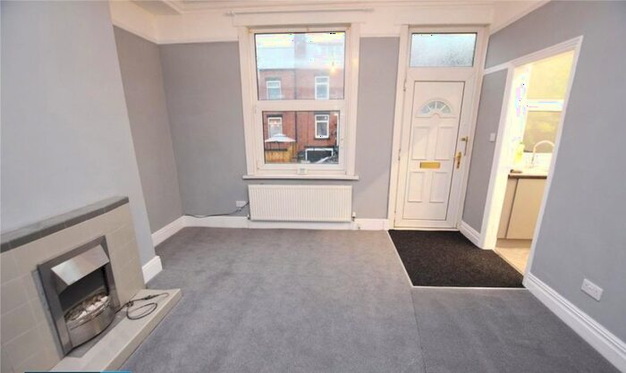 2 Bedroom Terraced House To Rent In Parkfield Row, Beeston, Leeds, LS11