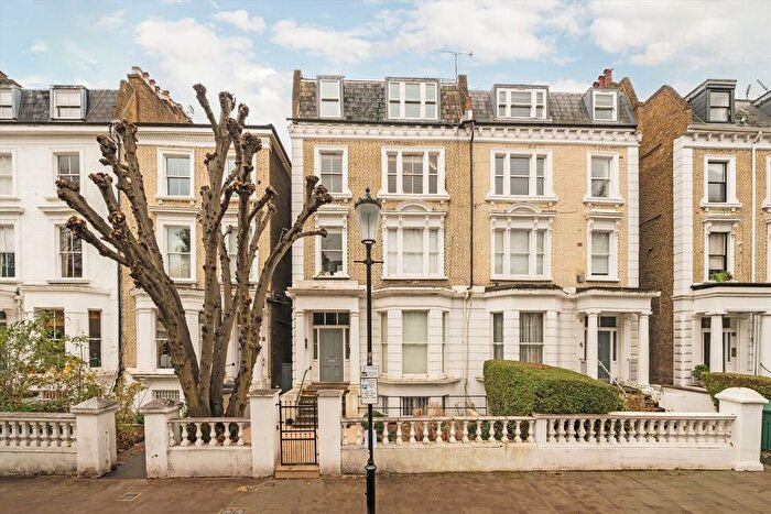 2 Bedroom Flat For Sale In Elsham Road, Holland Park, W14