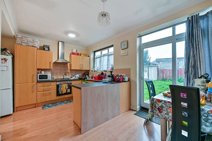 6 Bedroom Property For Sale In The Drive, Isleworth, TW7