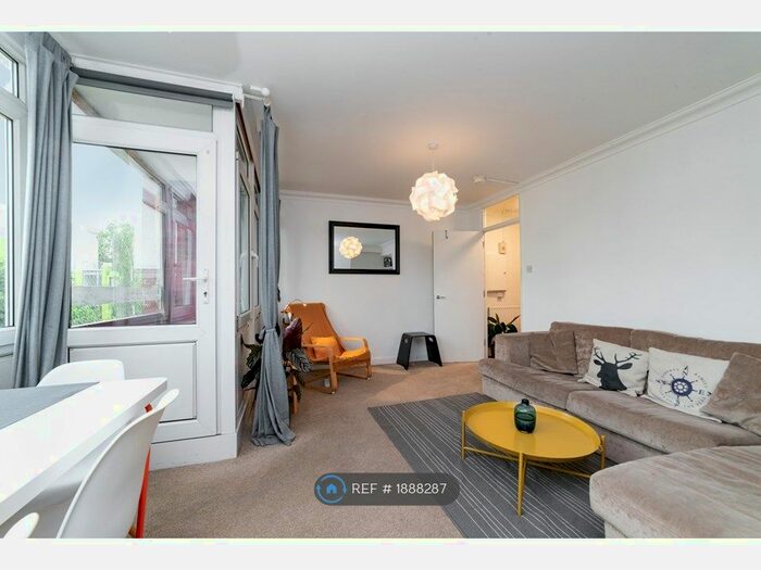 4 Bedroom Maisonette To Rent In Falmouth Road, London, SE1