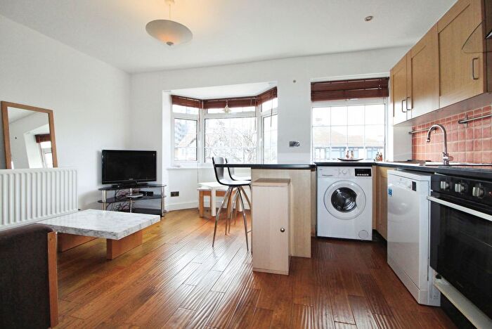 2 Bedroom Maisonette To Rent In The Greenway, Colindale, London, NW9