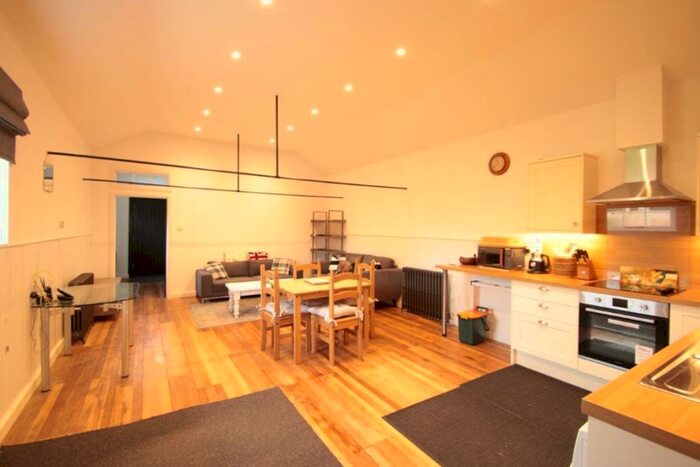 2 Bedroom Barn Conversion To Rent In Steeple, CM0