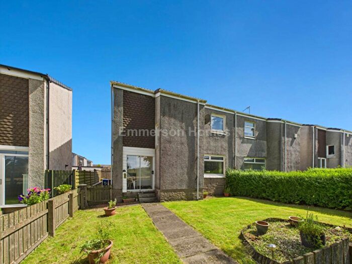 3 Bedroom Semi-Detached House For Sale In Linnet Avenue, Johnstone, PA5