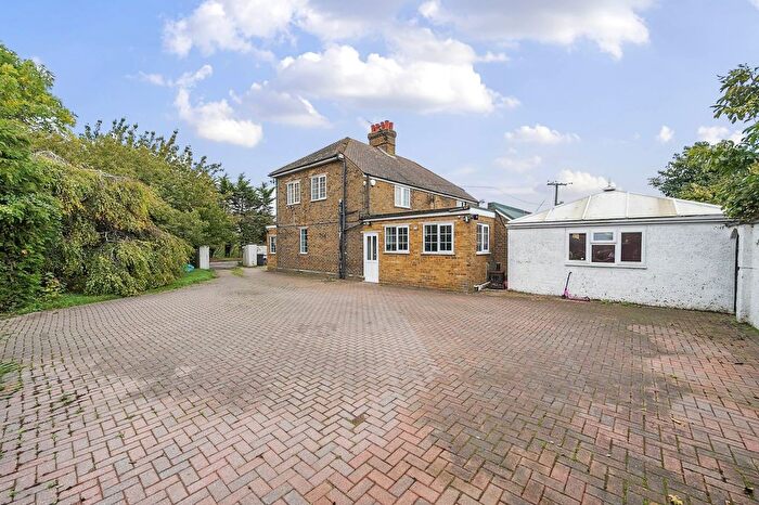 3 Bedroom Semi-Detached House For Sale In New Farm Cottages, Malmaynes Hall Road, Upper Stoke, Kent., ME3