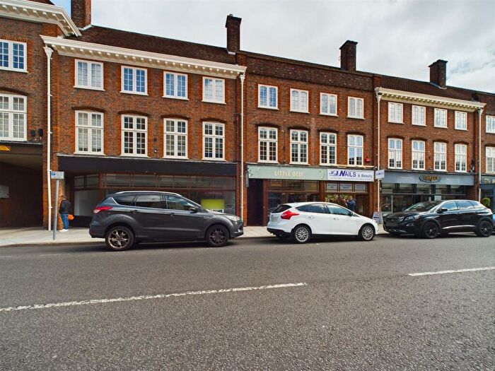 2 Bedroom Flat To Rent In Hermitage Road, Hitchin, Herts, SG5