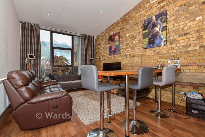 2 Bedroom Apartment For Sale In Forstal Road, Aylesford, Kent, ME20