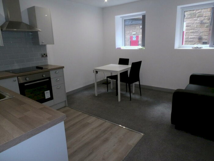 Apartment To Rent In Newspaper House, BB1