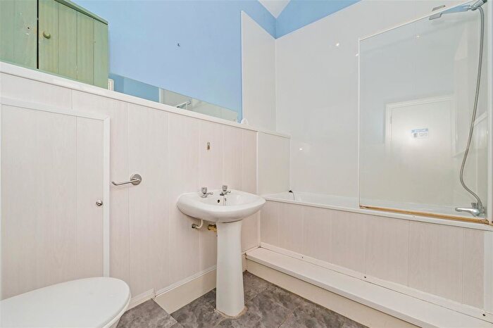 1 Bedroom Detached House To Rent In Shaftesbury Road, Southsea, PO5