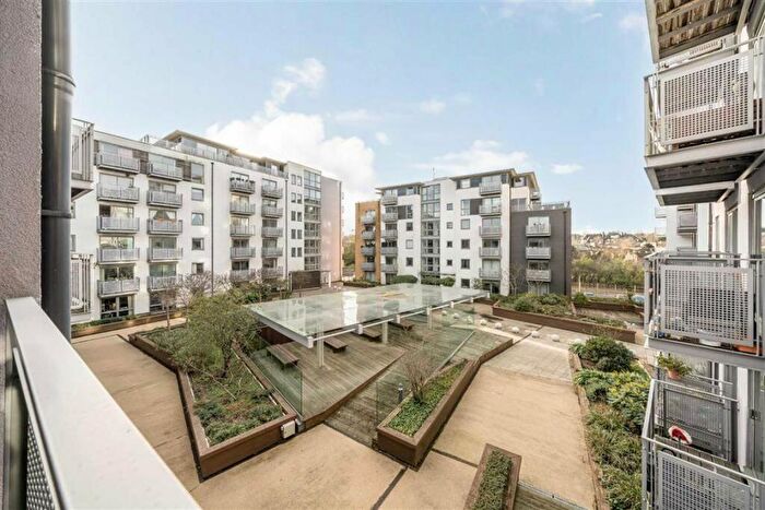 2 Bedroom Flat For Sale In Deals Gateway, Greenwich, SE13