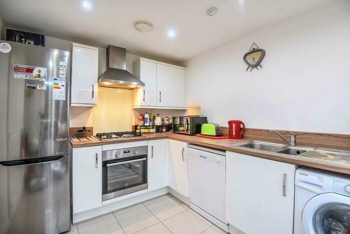 3 Bedroom Semi-Detached House To Rent In Didcot, Oxfordshire, Harwell, OX11