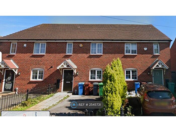 3 Bedroom Terraced House To Rent In Warden Street, Manchester, M40