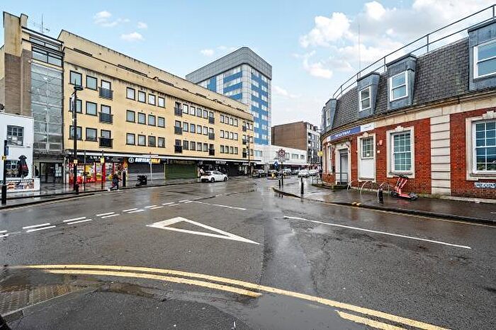 1 Bedroom Apartment For Sale In High Street, Slough, SL1