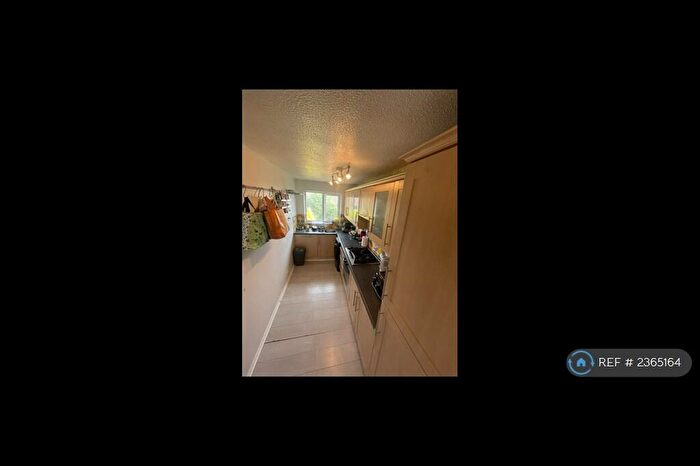 1 Bedroom Maisonette To Rent In Conifer Close, Waltham Cross, EN7