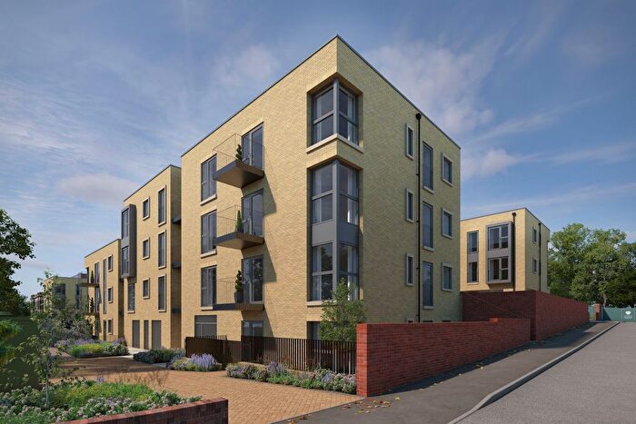 2 Bedroom Flat For Sale In Lexden Road, Colchester, CO3