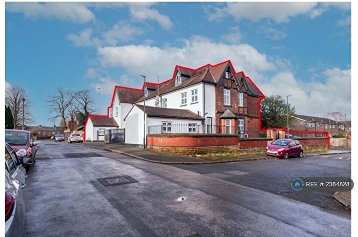 2 Bedroom Flat To Rent In Mayo Road, Nottingham, NG5