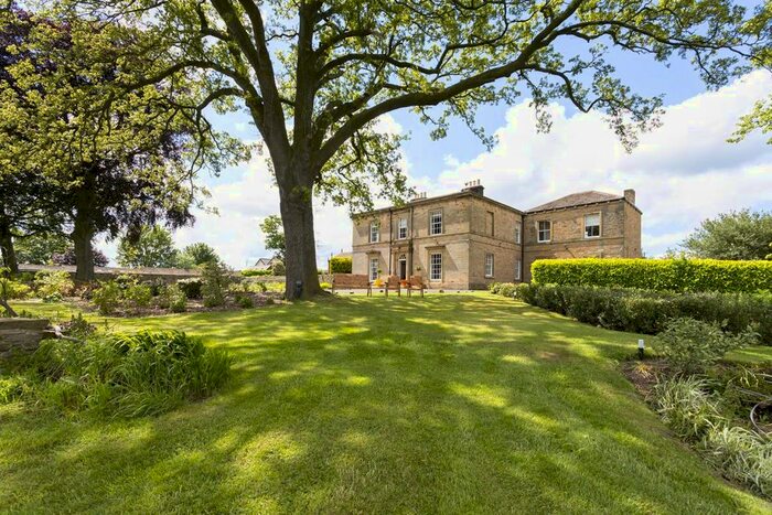 6 Bedroom Property For Sale In Woodhouse Lane, Emley, Huddersfield, HD8