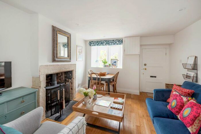 2 Bedroom Cottage To Rent In School Place, Claverton, Bath, BA2