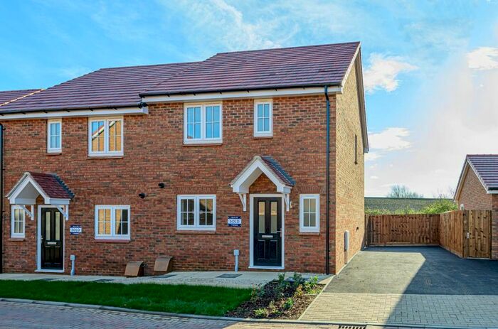 3 Bedroom Semi-Detached House For Sale In The Oaks, Sharnbrook, Bedford, MK44