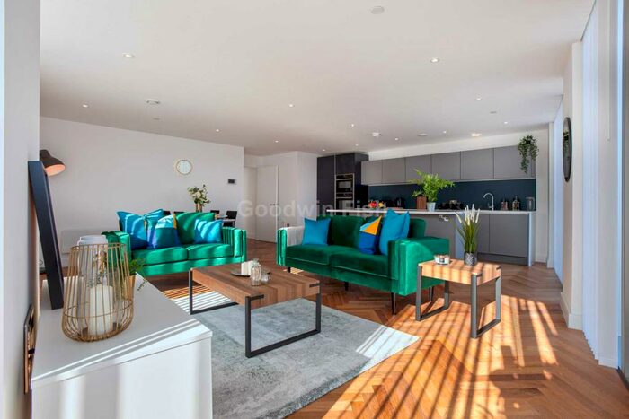 3 Bedroom Apartment To Rent In South Tower, Deansgate Square, Owen Street, M15