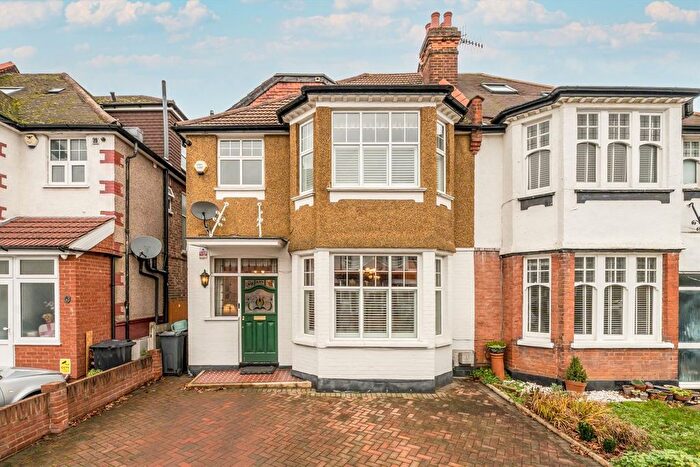 4 Bedroom Semi Detached House For Sale In Thornbury Avenue, Isleworth, TW7