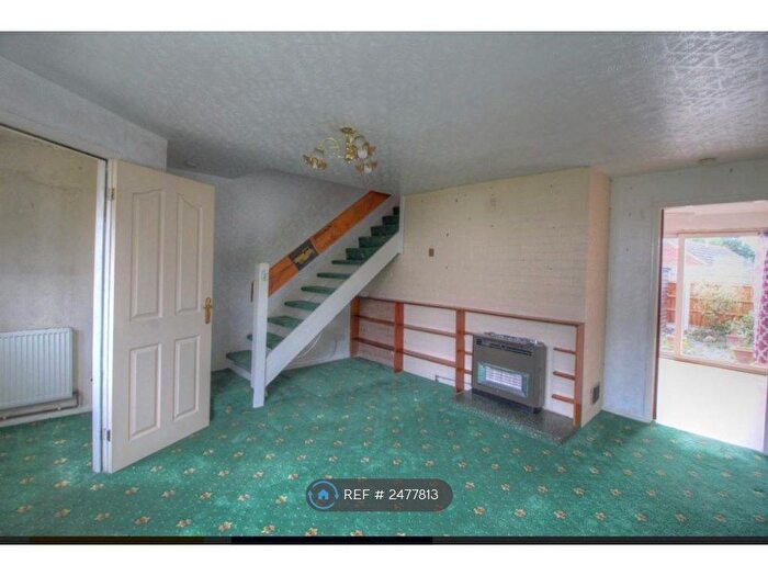 3 Bedroom Terraced House To Rent In Honeywood Court, Nottingham, NG3