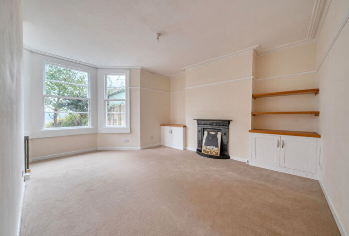1 Bedroom Apartment For Sale In Spencers Belle Vue, Bath, Somerset, BA1