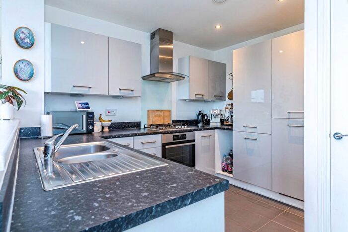 3 Bedroom Detached House For Sale In Crusade Way, Rochester, Kent, ME2