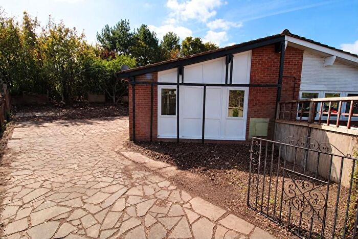 3 Bedroom Detached House To Rent In Bessemer Court, Blakelands, Milton Keynes, Buckinghamshire, MK14