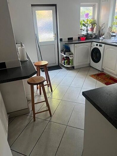 1 Bedroom House To Rent In Hanover Park, SE15