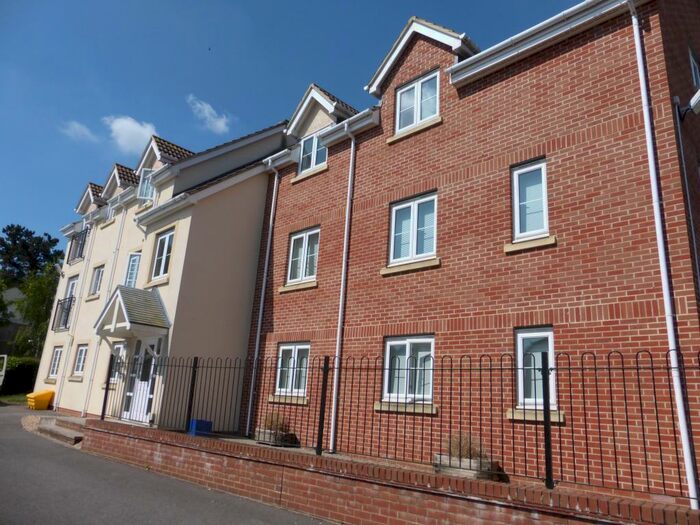 2 Bedroom Flat To Rent In Glebe Place, Highworth, Swindon, SN6