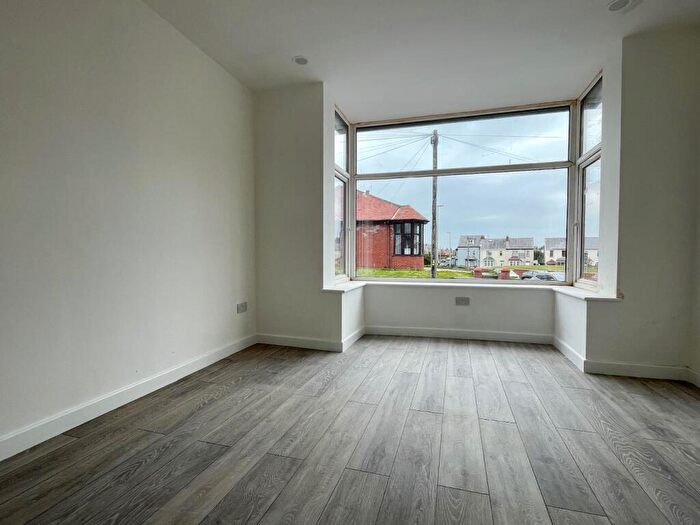 2 Bedroom Flat To Rent In Cavendish Road, Bispham, Blackpool, FY2