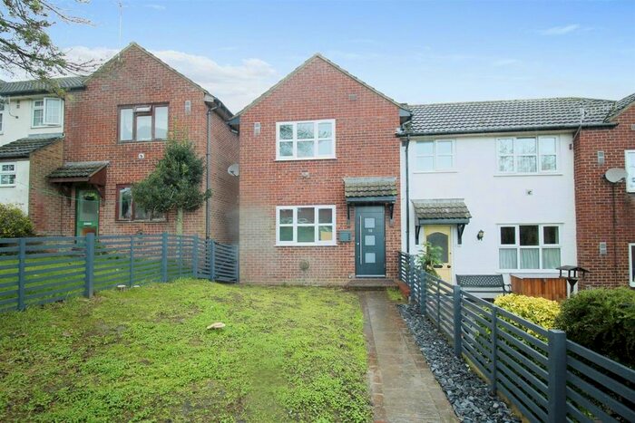 1 Bedroom End Of Terrace House To Rent In Edward Court, Hemel Hempstead, HP3