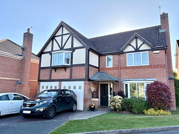 5 Bedroom Detached House For Sale In Cloisters Court, Oakwood, Derby, DE21